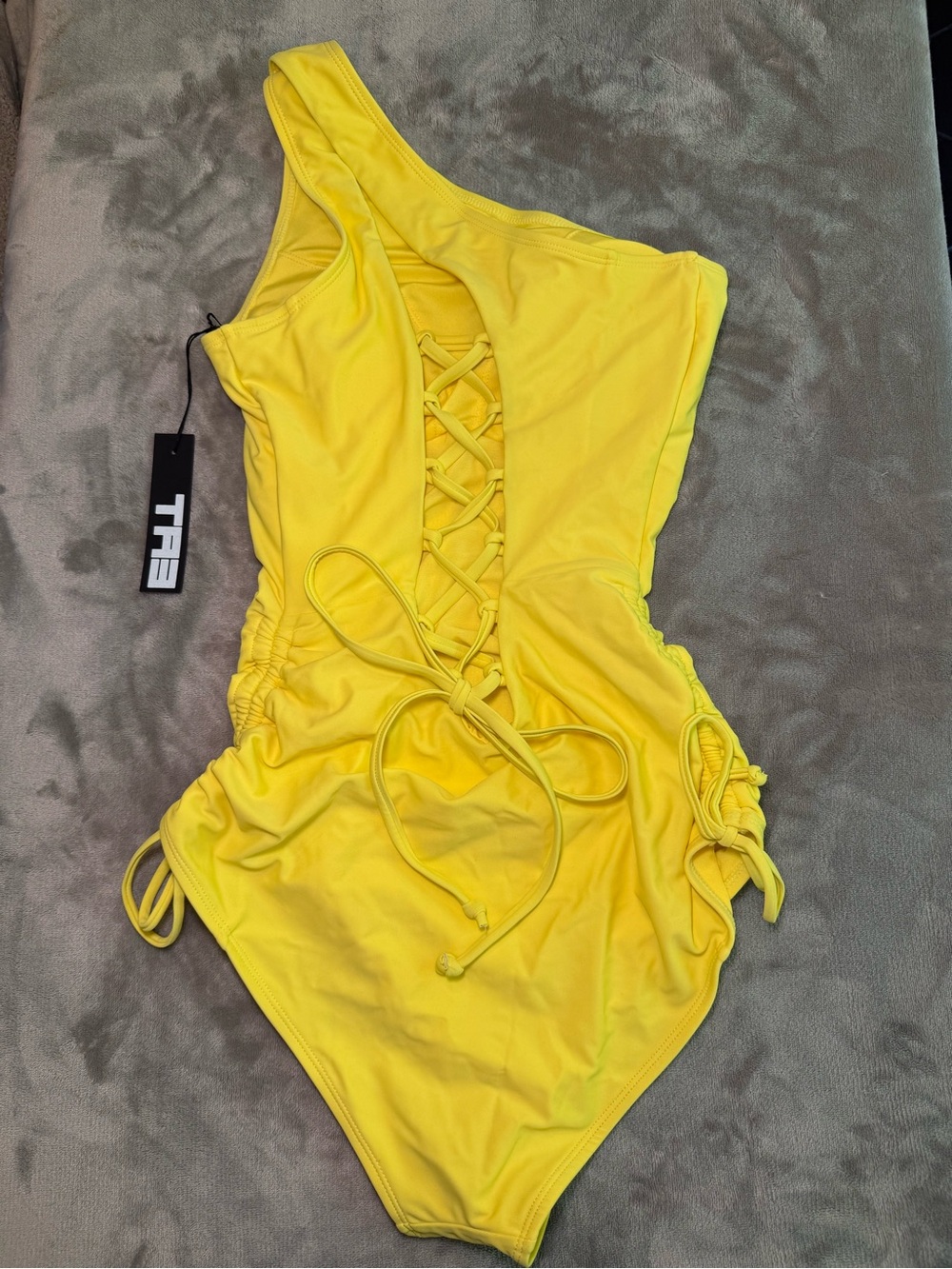 Ta3 one sidey keyhole- lemon - Picture 5 of 7
